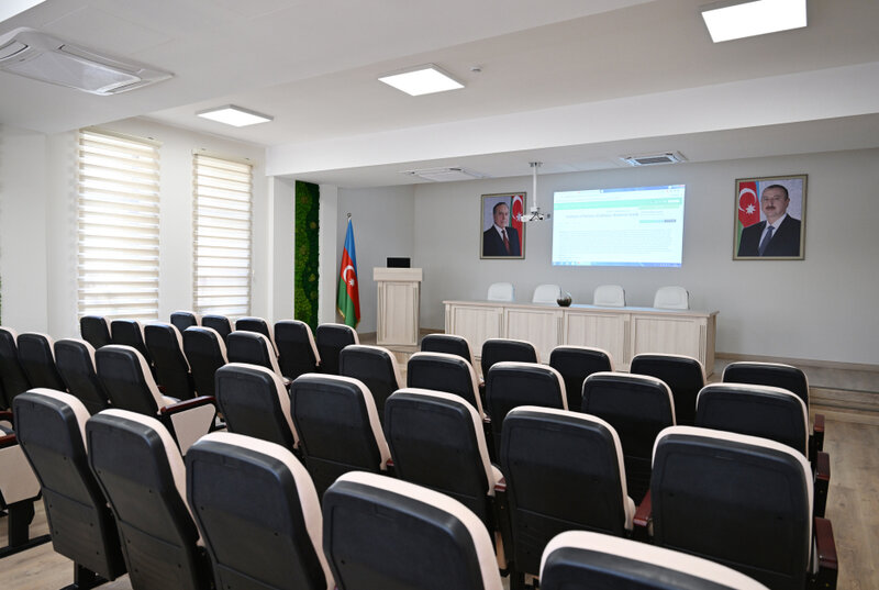 Prezident və xanımı Bakıda Botanika İnstitutunun yeni binasının açılışında iştirak edib və Nəbatat Bağında görülən işlərlə tanış olublar - FOTO