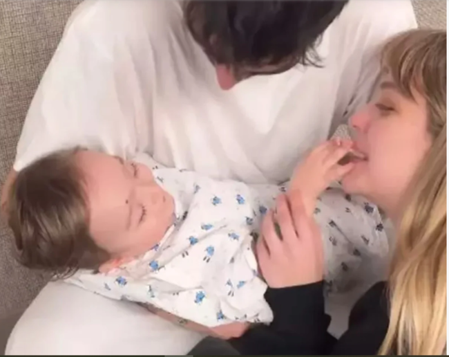 İbrahim Tatlısəsin nəvələri əməliyyat olundu