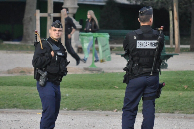 Fransada oğurluqlar səbəbindən ilbiz və istiridyə fermalarında təhlükəsizlik gücləndirilib