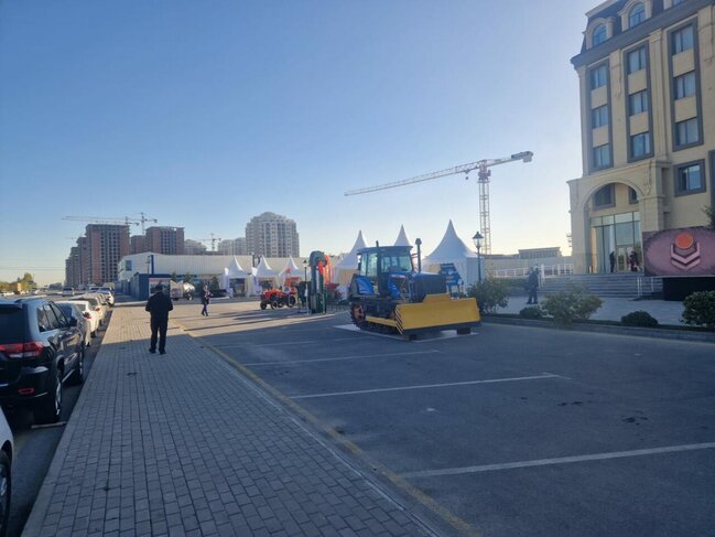 Bakıdakı "Həştərxan İş Mərkəzi"ndə "Rusiya-Azərbaycan Tarla Günü 2022" sərgisi baş tutdu- FOTOLAR