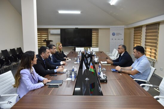 Medianın İnkişafı Agentliyində Mediasiya Şurasının İdarə Heyətinin sədri ilə görüş keçirilib