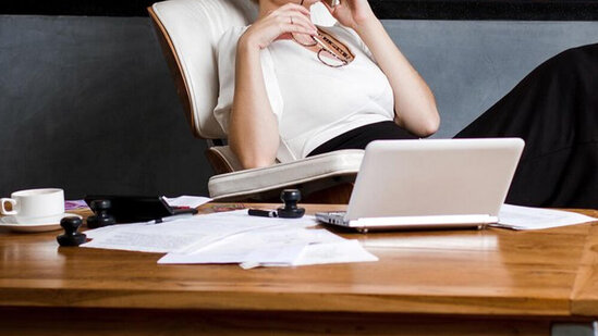 Bu ölkədə məşhur astroloq milli bankda işə götürüldü - FOTO