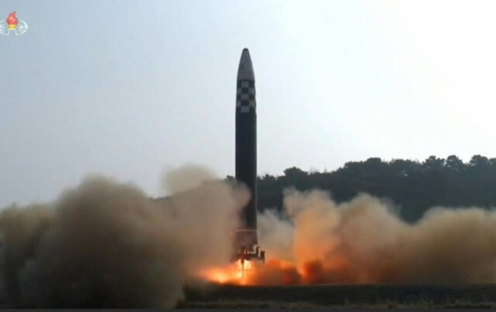 Şimali Koreya ballistik raket atıb