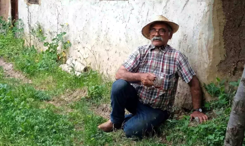 78 yaşlı kişi məscidin həyətində ölü tapılıb