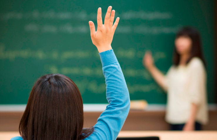 Qeyri-pedoqoji ixtisas sahibləri müəllimlik edə bilərmi? - AÇIQLAMA