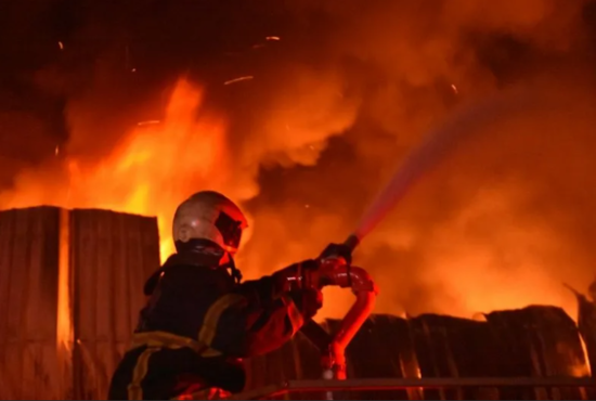 İş yerində yanğın olub