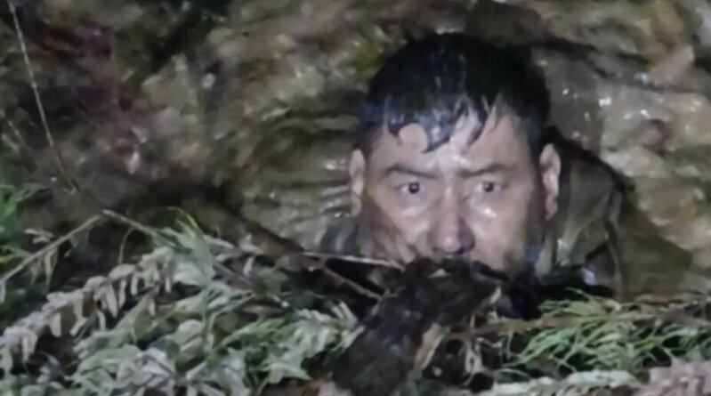 4 saat otdan yapışaraq sağ qala bildi - VİDEO