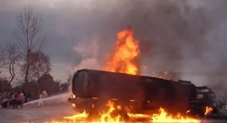 Pakistanda yanacaq tankeri partladı: Ölənlərin sayı 19-a yüksəldi