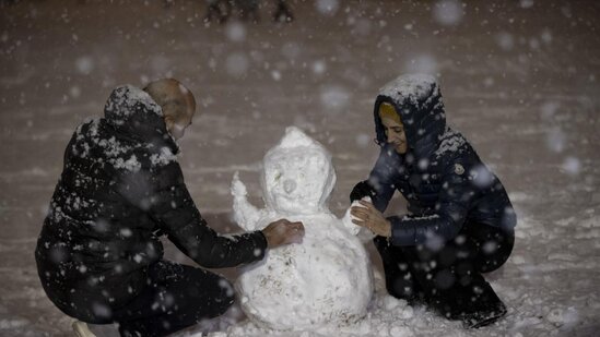 Türkiyədə qar sevinci belə görüntüləndi - FOTO