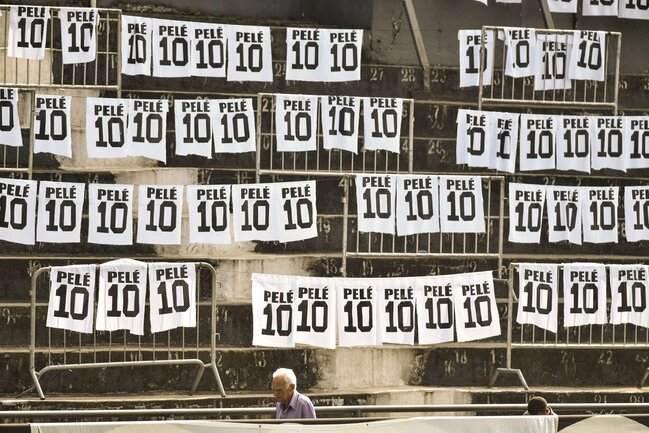 Braziliya xalqı Pele ilə vidalaşır