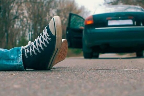 Bakıda avtomobil piyadanı vuraraq ağır xəsarət yetirib