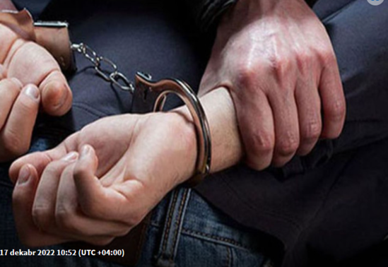 Axtarışda olan 100-dən çox adam tutuldu