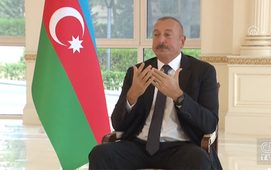 Prezident məcburi köçkünlərdən danışarkən kövrəldi - VİDEO