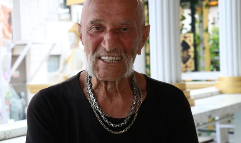 Yeşilçam aktyoru Coşkun Göğen: "Evladımı, yoldaşımı və dostlarımı itirdim, amma hələ də ayaqdayam"