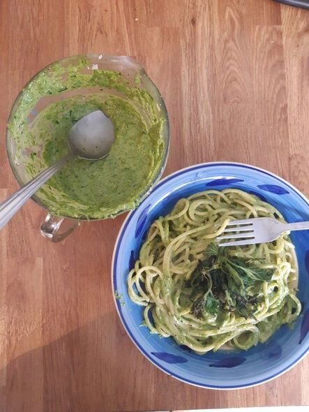 Yolda ölmüş heyvanların əti ilə qidalanan "mağara qadını" hər kəsi təəccübləndirdi - FOTO