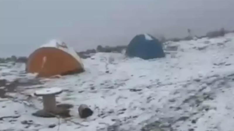 Qar fırtınası səbəbilə dörd dağçı dağda köməksiz vəziyyətdə qalıb