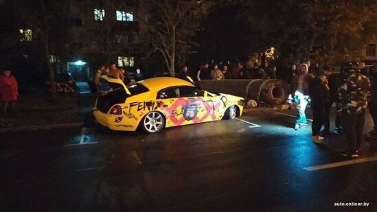 Azərbaycanlı oliqarxın qohumunun "Rolls-Royce" markalı avtomobili qəzaya düşdü - FOTO