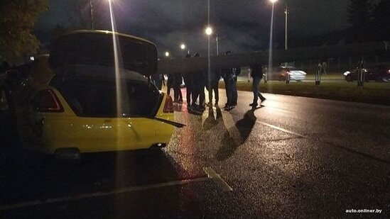 Azərbaycanlı oliqarxın qohumunun "Rolls-Royce" markalı avtomobili qəzaya düşdü - FOTO