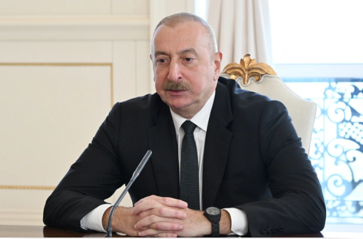 İlham Əliyev Qırğız Respublikasının ölkəmizdə yeni təyin olunan səfirinin etimadnaməsini qəbul edib