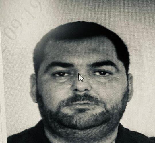 Qızıl tapmaq məqsədilə tarixi abidəni sökmək istədilər - FOTOLAR