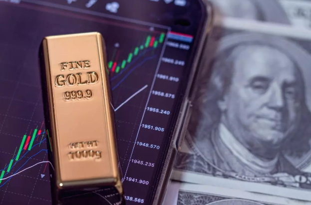 Qızılın qiyməti son bir həftədə tarixi maksimumunu təkrar yenilədi