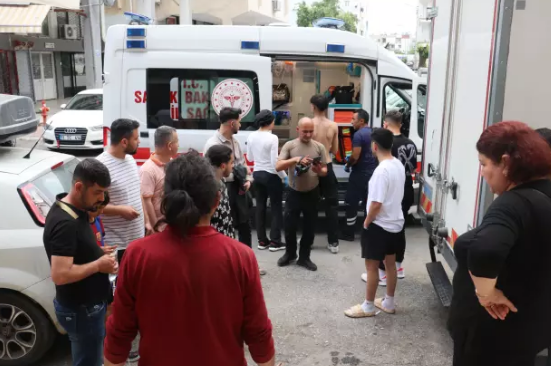 "Qorxu evi"ndə yanğın: Az qala diri-diri yanacaqdılar - VİDEO