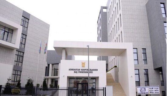 Baş Prokurorluq atanın azyaşlı qızını binadan ataraq öldürməsi iddialarına cavab verib