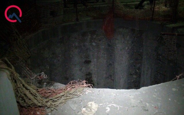 Gecə vaxtı evinin yaxınlığında quyuya düşdü