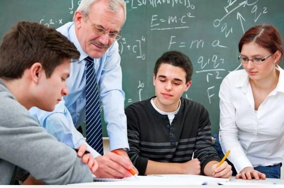 "Repetitora 350 manat ödəyən şagirdlə 150 manat ödəyən şagird bəzən eyni nəticəni göstərir" - AÇIQLAMA