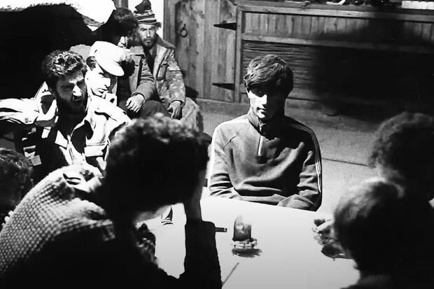 Təkbaşına ermənilərə qarşı vuruşduqdan sonra xocalıları xilas etmək üçün təslim olmuş Natiq Qasımov - VİDEO