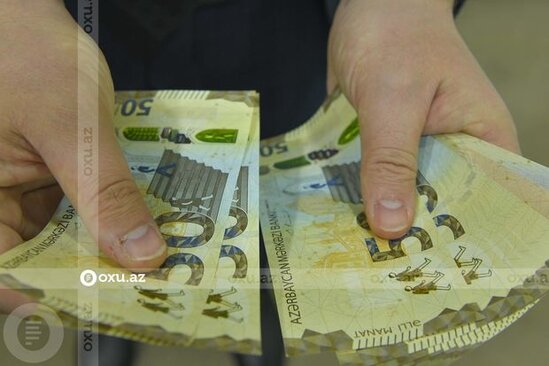 Deputat:"Maaş artan kimi bazarda qiymətlər ondan on dəfə çox artır"