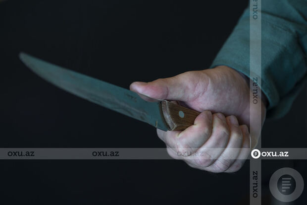 Bakı sakini evində bıçaqlanıb