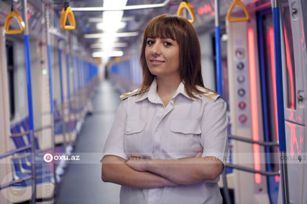 Bakı metrosunun işdən çıxarılan qadın maşinisti sükan arxasında film izləyirmiş