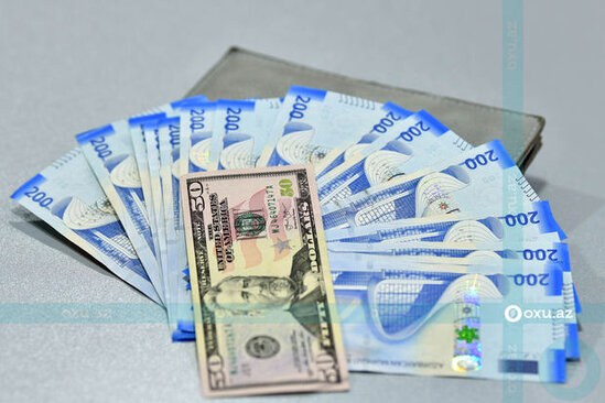 İranlı vitse-spiker Bakıda çağırış etdi: "Dollar əvəzinə milli valyutalardan istifadə etməliyik"