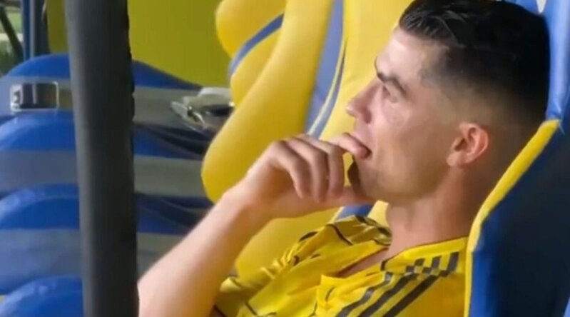 Ronaldonun matçdan sonrakı görüntüləri gündəm oldu: göz yaşlarını saxlaya bilmədi - VİDEO
