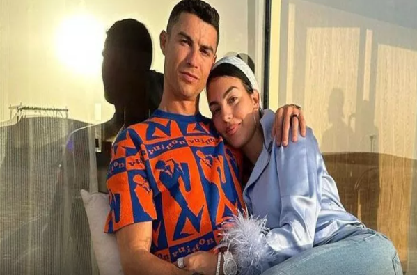 Ronaldo sevgilisi ilə evlənir: toy hazırlığı gedir