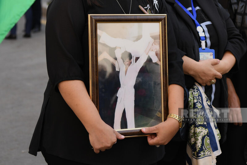 Daşaltıda 31 il sonra meyitinin qalıqları tapılan şəhidlə vida mərasimi başa çatıb - YENİLƏNİB - FOTO