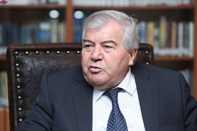 Deputatdan rus dili tədrisinə etiraz: "25 yaşdan cavan qızları ..."