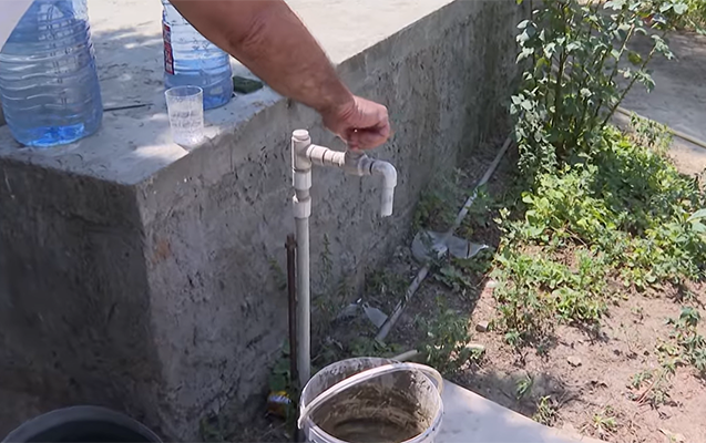 Bülbülə sakinləri 2 aydan çoxdur su üzünə həsrət qalıblar - Video