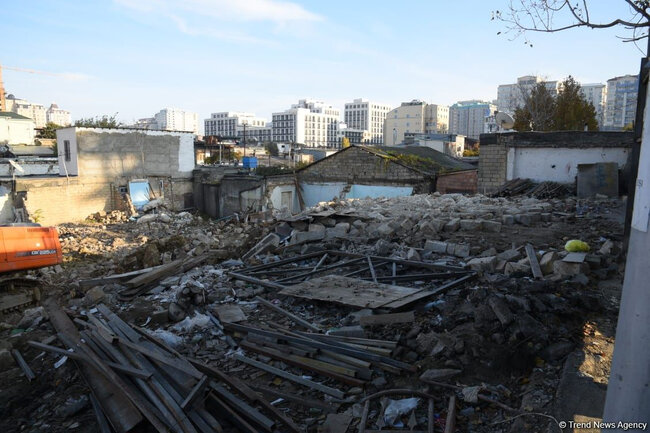 Bakının bu ərazisində evlər sökülür - Sakinlərə 2 il ərzində 500 AZN kirayə haqqı veriləcək - FOTO