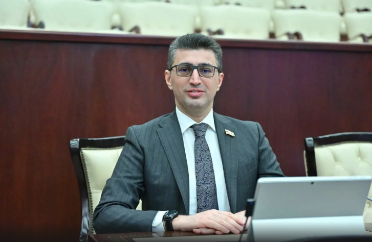 "Gənclərin vətənpərvərlik ruhunda tərbiyəsi məsələsi Prezident İlham Əliyevin çıxışında xüsusi ideoloji xətt kimi önə çıxıb" - DEPUTAT