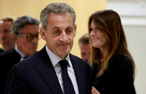 Sarkozinin həbsxanada yalnız yoqurt yeməsinin SƏBƏBİ BİLİNDİ