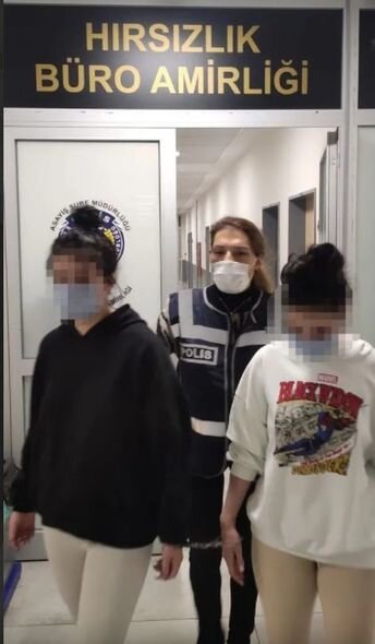 Mini ətək və dekolteli oğrulardan unikal qarət üsulu - FOTO