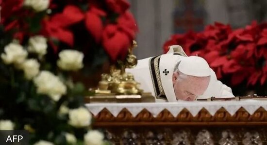 Dünyanın müxtəlif ölkələrində Milad Bayramı qeyd edilir - FOTOLAR