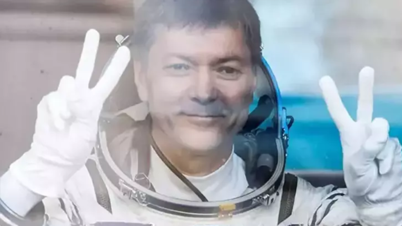 Bu kosmonavt rekord qırdı! 878 gündür kosmosdadır