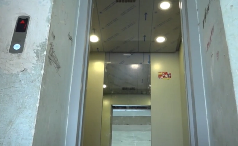 Yeni Günəşlidə sakinlər liftdən şikayətçidirlər: "Pul yığıb, çıxıb getdilər"