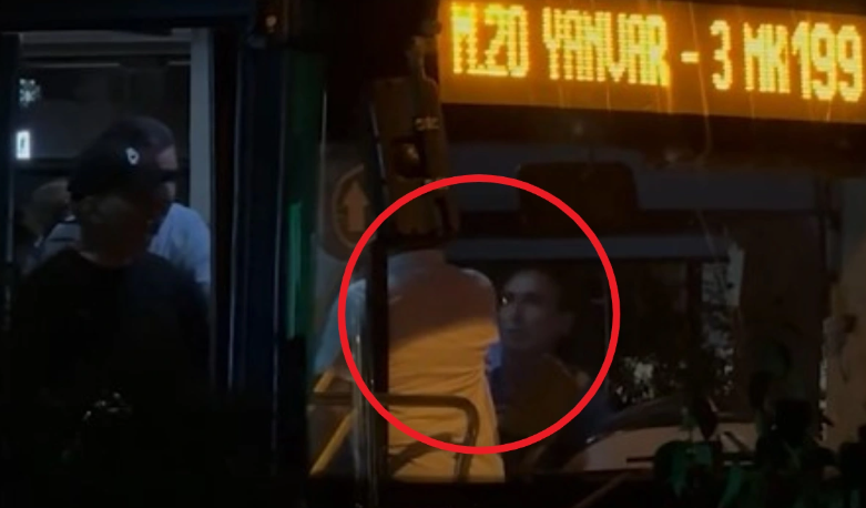 Paytaxtda avtobus sürücüsü sərnişinlə dalaşdı