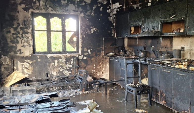 Goranboyda ev yanıb, altı aylıq körpə xəsarət alıb