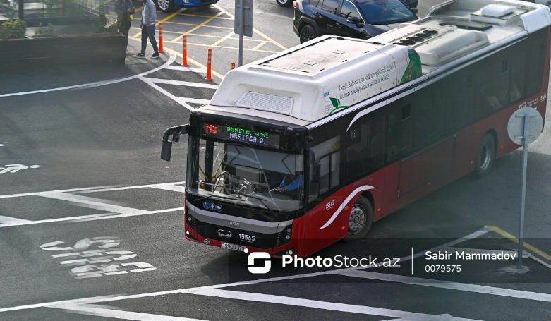 Taksi və avtobus sürücülərini üz-üzə qoyan PROBLEM