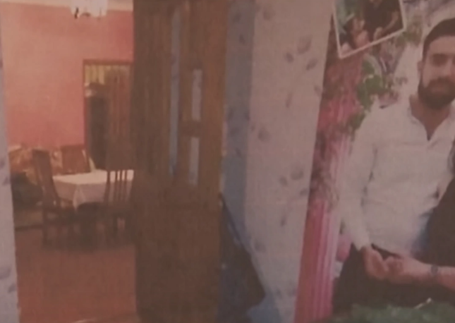 Yoldaşının yatdığı otağa girən ər dəhşət saçdı: Dayə işləyən qadına çapacaqla zərbələr vurdu